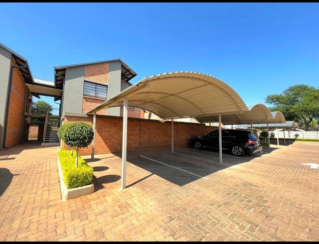 2 BEDROOM TOWNHOUSE FOR SALE IN ANNLIN